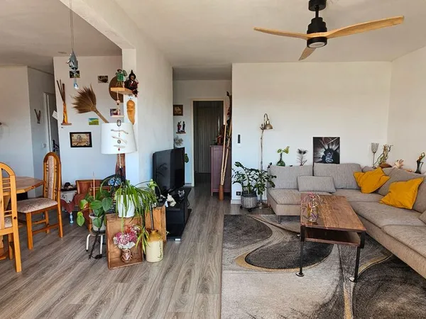 Appartement T5 lumineux de 92.16 m² avec vue panoramique