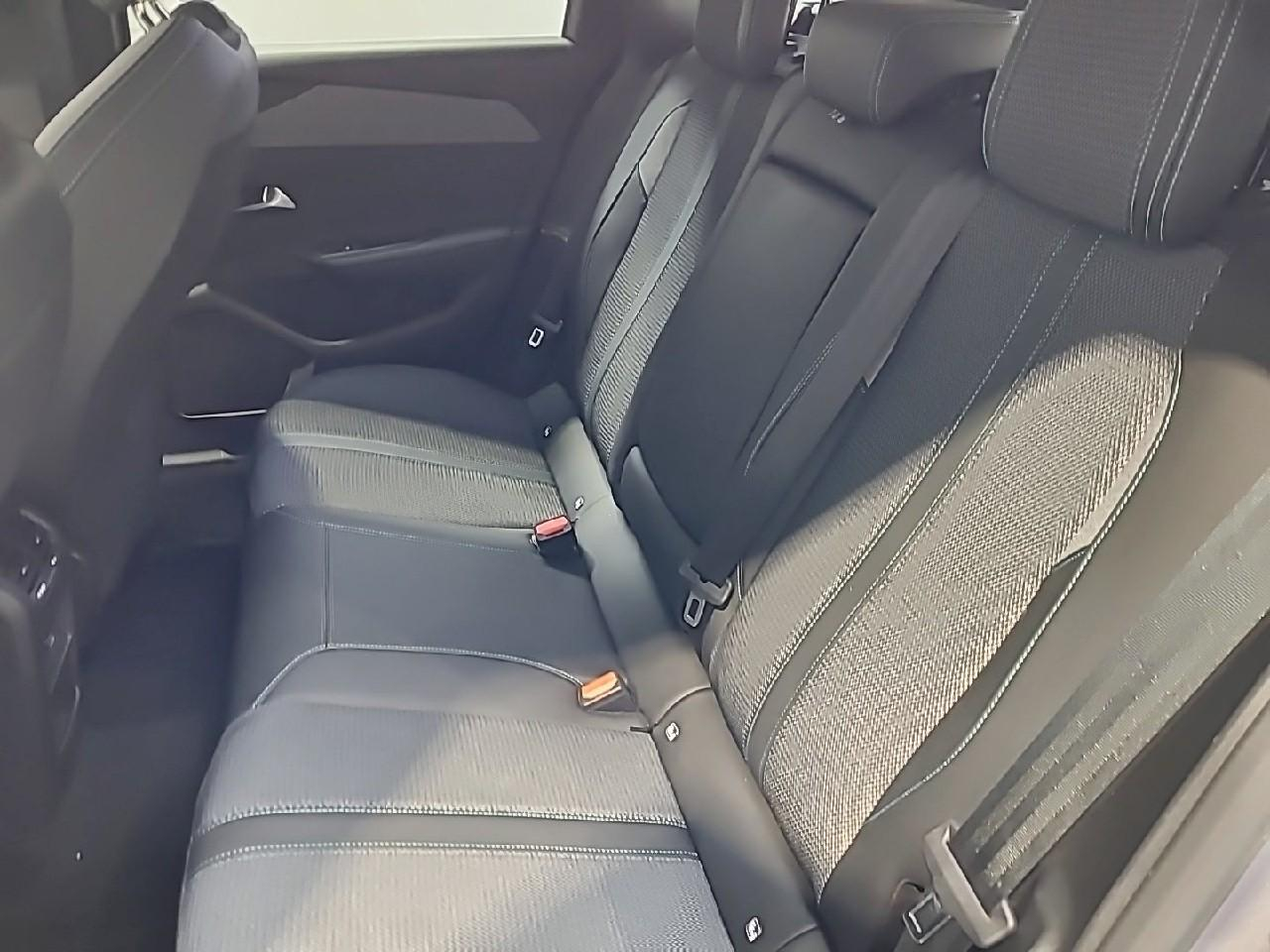 Peugeot 308 sw bluehdi 130 eat8 allure — photo 13