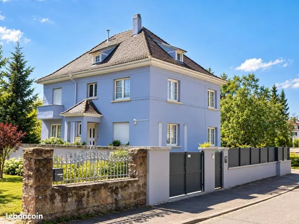 Maison 8 pièces 195 m²