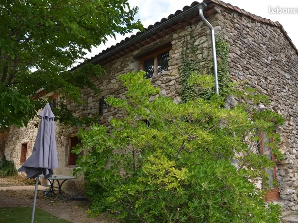 Maison de caractère en pierres