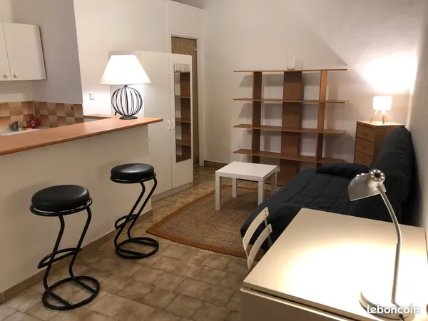 Studio meublé 21m² Excellent état - 60 m de la Place des Terreaux - idéal investisseur
