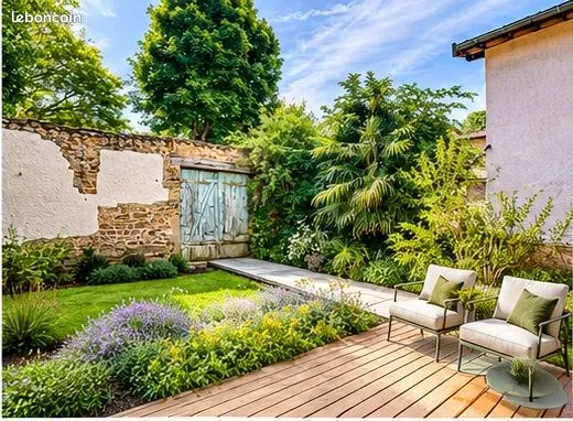 Exclusivité Collonges-au-Mont-d'Or. Maison en pierres dorées entièrement rénovée, 3 chambres, jardin