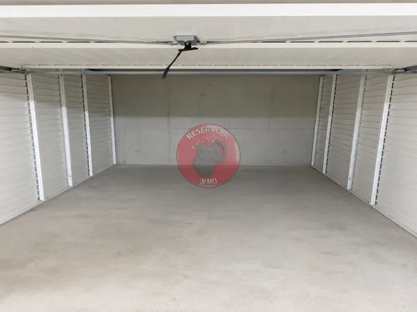 À vendre, garage d'une superficie de 13,75 m², situé au ....