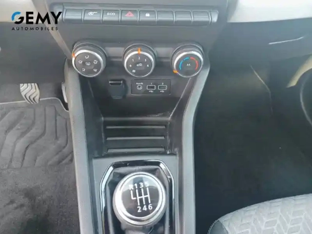 Renault Clio tce 90 — photo 14