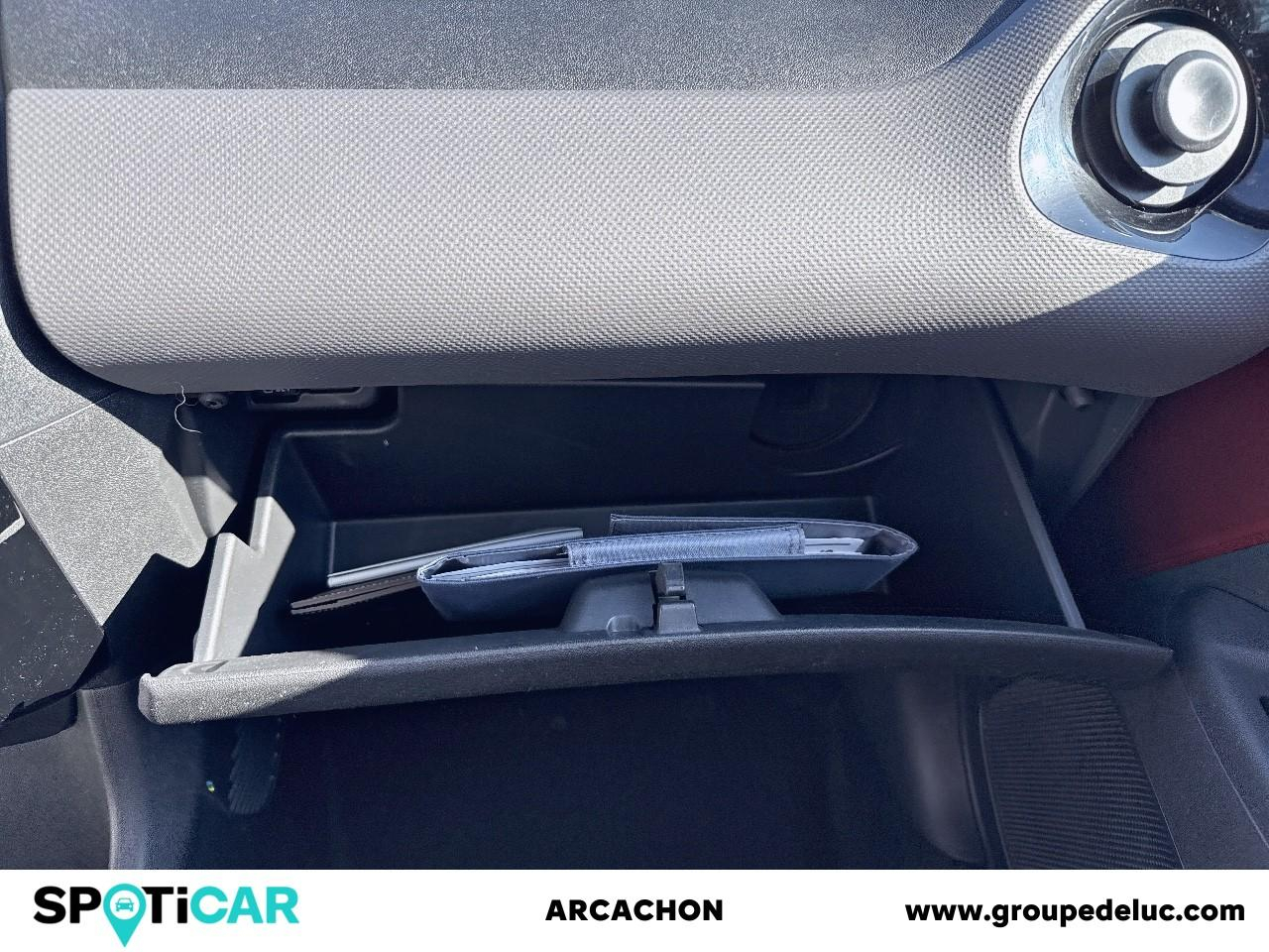 Peugeot 108 vti 72 style s&s 4cv 5p — photo 31