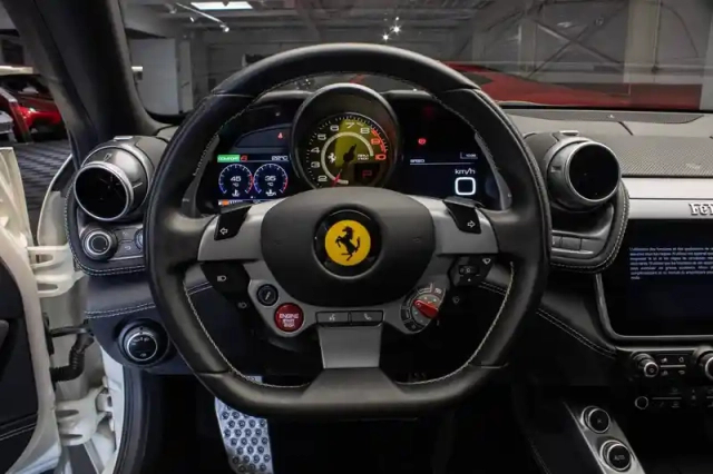 Ferrari Gtc4Lusso gtc4 lusso v12 6.0 690ch — photo 16