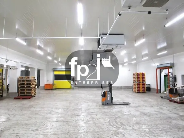 Local d'activité 3250 m²