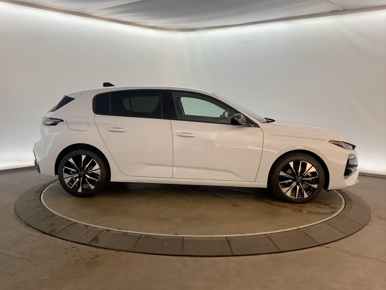 Peugeot 308 hybrid 145 e-dcs6 allure — photo 4