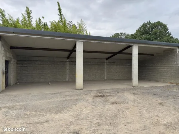 À LOUER - Site professionnel / Entrepôt / Bureaux à Mondonville (31)