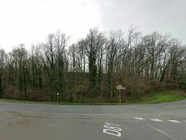 Terrain boisé de 8,2 ha avec accès route — Fauch (81) — 30 000
