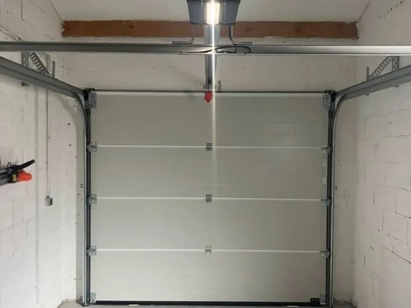 Garage Large électrique box avec électricité fermé