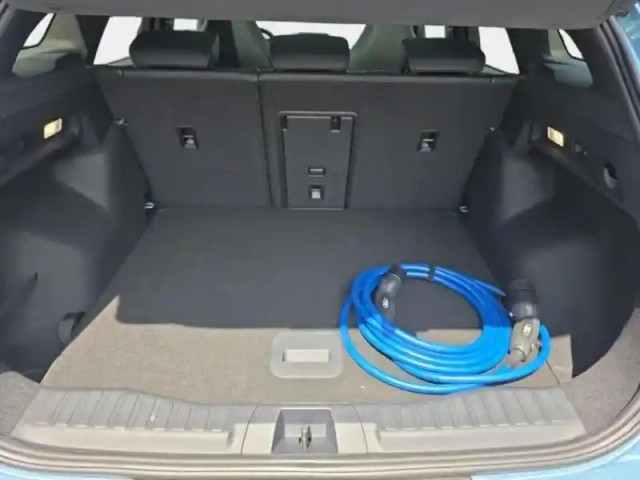 Ford Explorer 286ch extended range 79kwh pack premium rwd — photo 9
