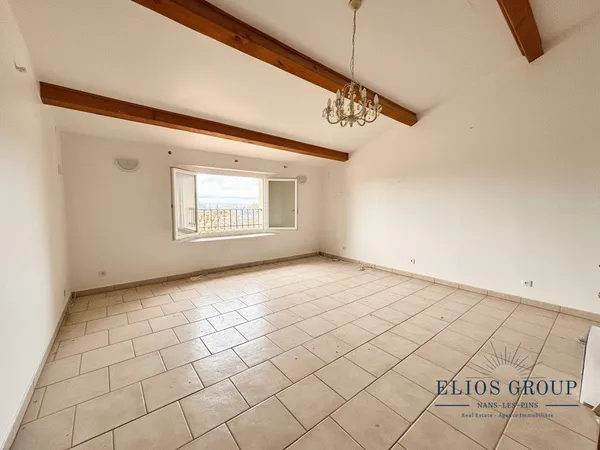 Maison de charme mitoyenne  157 m²  Beaux volumes - spéc
