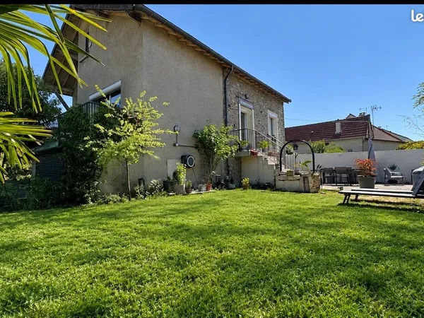 PONTAULT-COMBAULT - BELLE MEULIÈRE INDÉPENDANTE - 105 m² - 3 CH - SOUS-SOL TOTAL