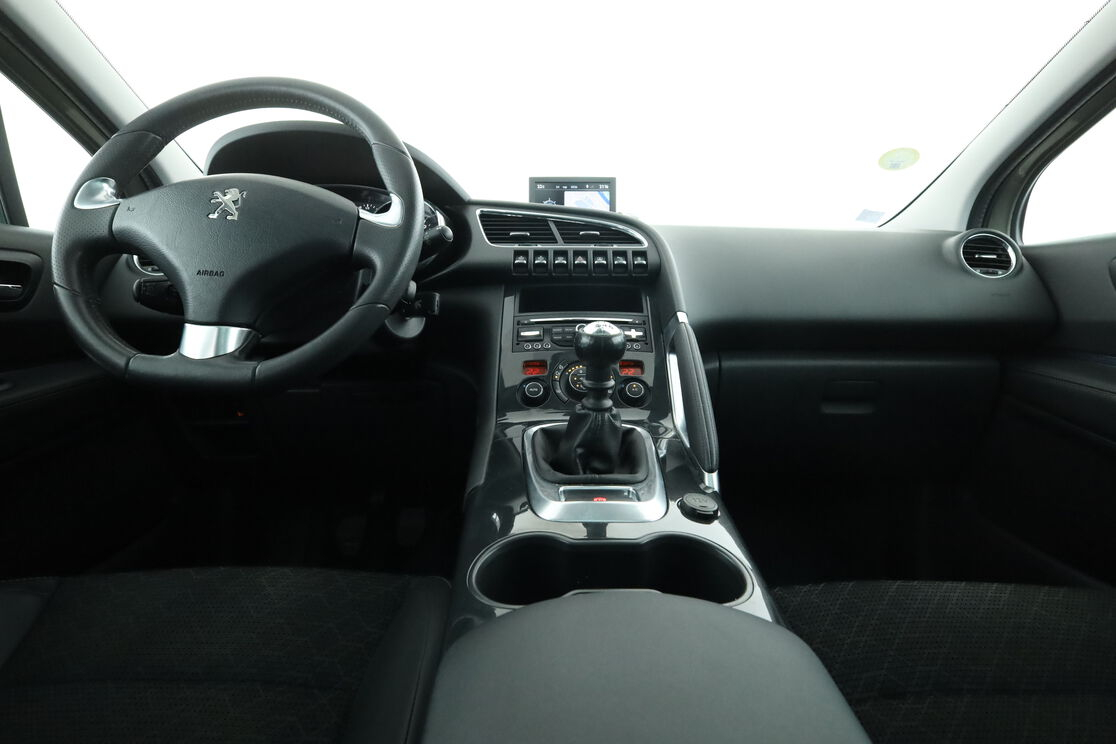 Peugeot 3008 1.6 Blue-HDi Allure — photo 11