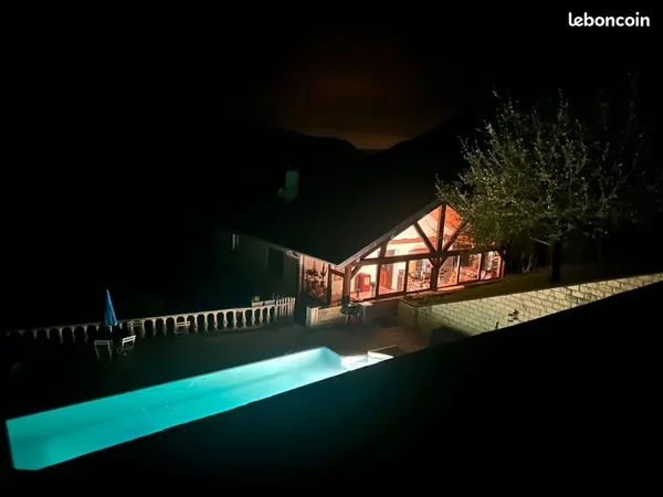 Maison renovée , tres belle vue sur la vallée de la Loue