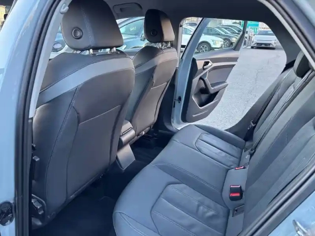 Audi A1 allstreet 30 tfsi 110 ch s tronic 7 — photo 92