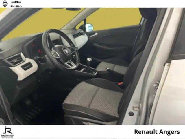 Renault Clio 1.5 blue dci 100ch evolution — photo 18