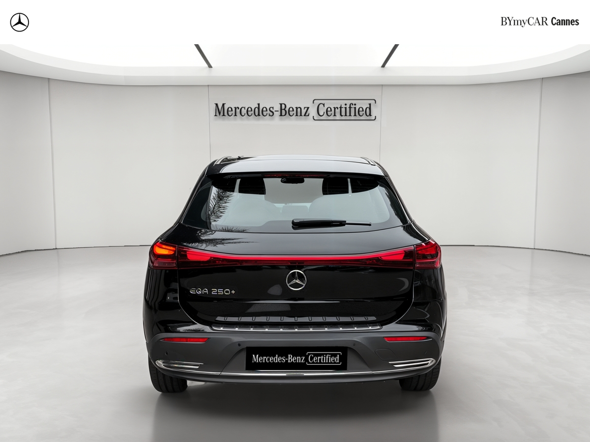 Mercedes EQA 250+ — photo 4