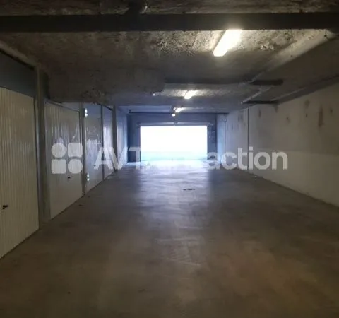 GARAGE LIBRE de locataire en Résidence à Draguignan Prix 18.500