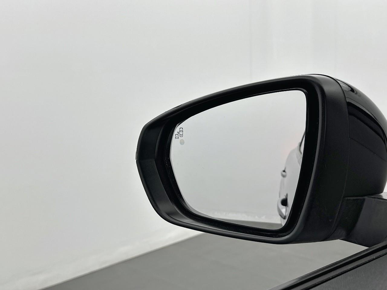 Peugeot 3008 hybrid 225 e-eat8 allure pack — photo 32