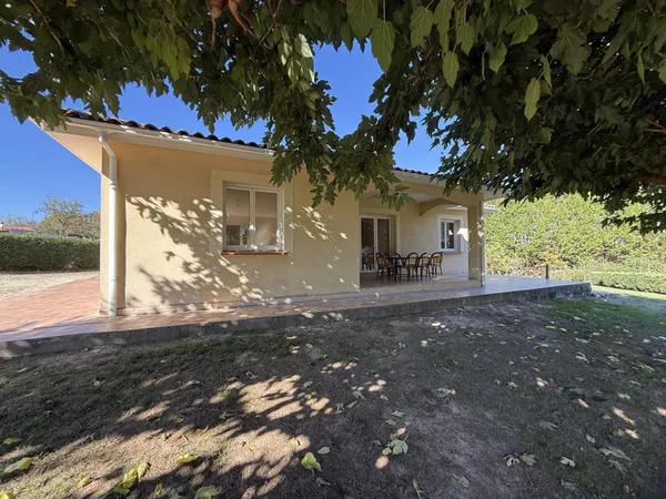 EAUZE - BELLE MAISON CONTEMPORAINE DE PLAIN-PIED de 112m2 de Type F4 - Avec CALME ET INTIMITÉ