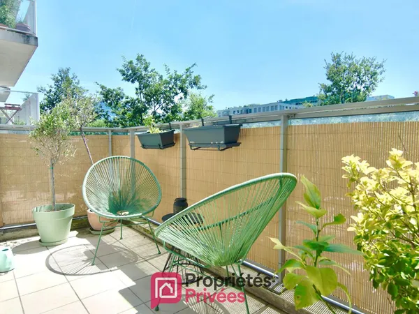 Appartement Boulogne Billancourt 3 pièce(s) 65.70 m2 orienté sud avec balcons et vue dégagée sur Par
