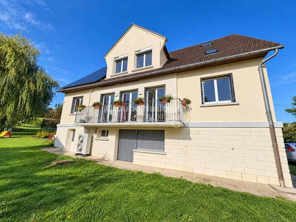 Maison 10 pièces 237 m²