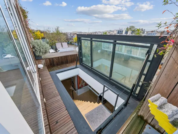 Un style de vie familial dans le ciel au coeur des Batignolles