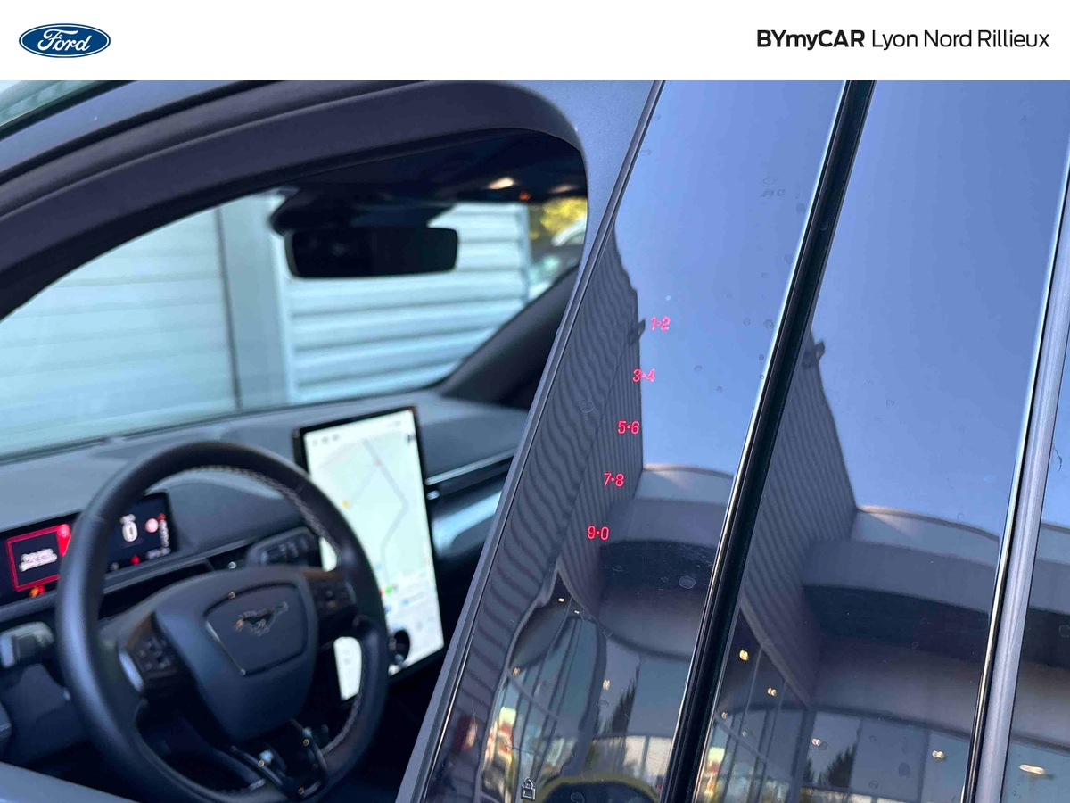 Ford Mustang Mach-E Extended Range 91 kWh 487 ch AWD — photo 33