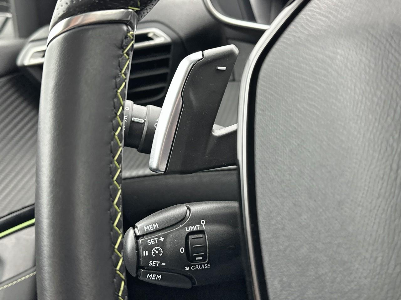 Peugeot 2008 puretech 130 s&s eat8 gt — photo 20