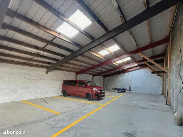 Garage auto, camping car, caravane., sécurisé