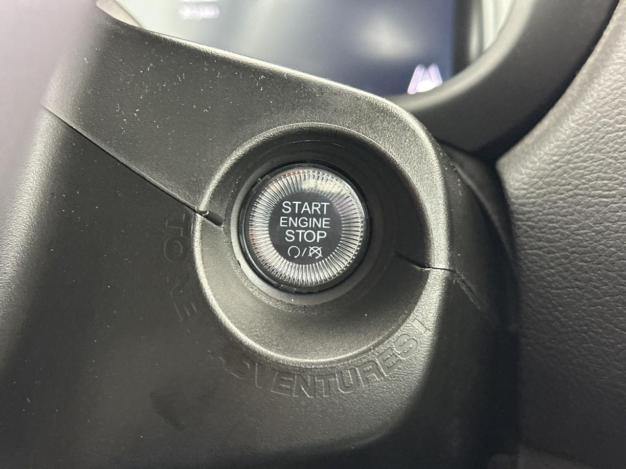Jeep Renegade 1.5 turbo t4 130 ch bvr7 e-hybrid altitude — photo 23