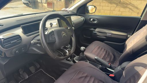 Citroen C4 Cactus 1.2 PureTech 110 - Shine – 2019 – 63776 km – Essence – Boîte Manuelle — photo 14