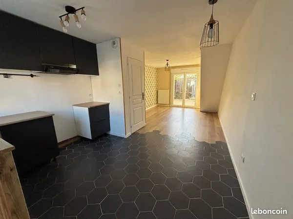 Maison Location Saint-Sébastien-sur-Loire 3p 49m² 950€