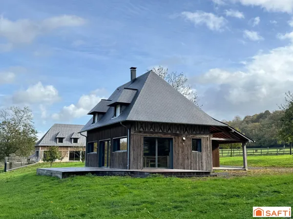 Propriété composée de deux maisons avec fort potentiel