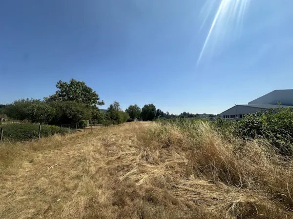 Terrain 1019 m²