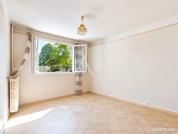 Studio 1 pièce 32 m²