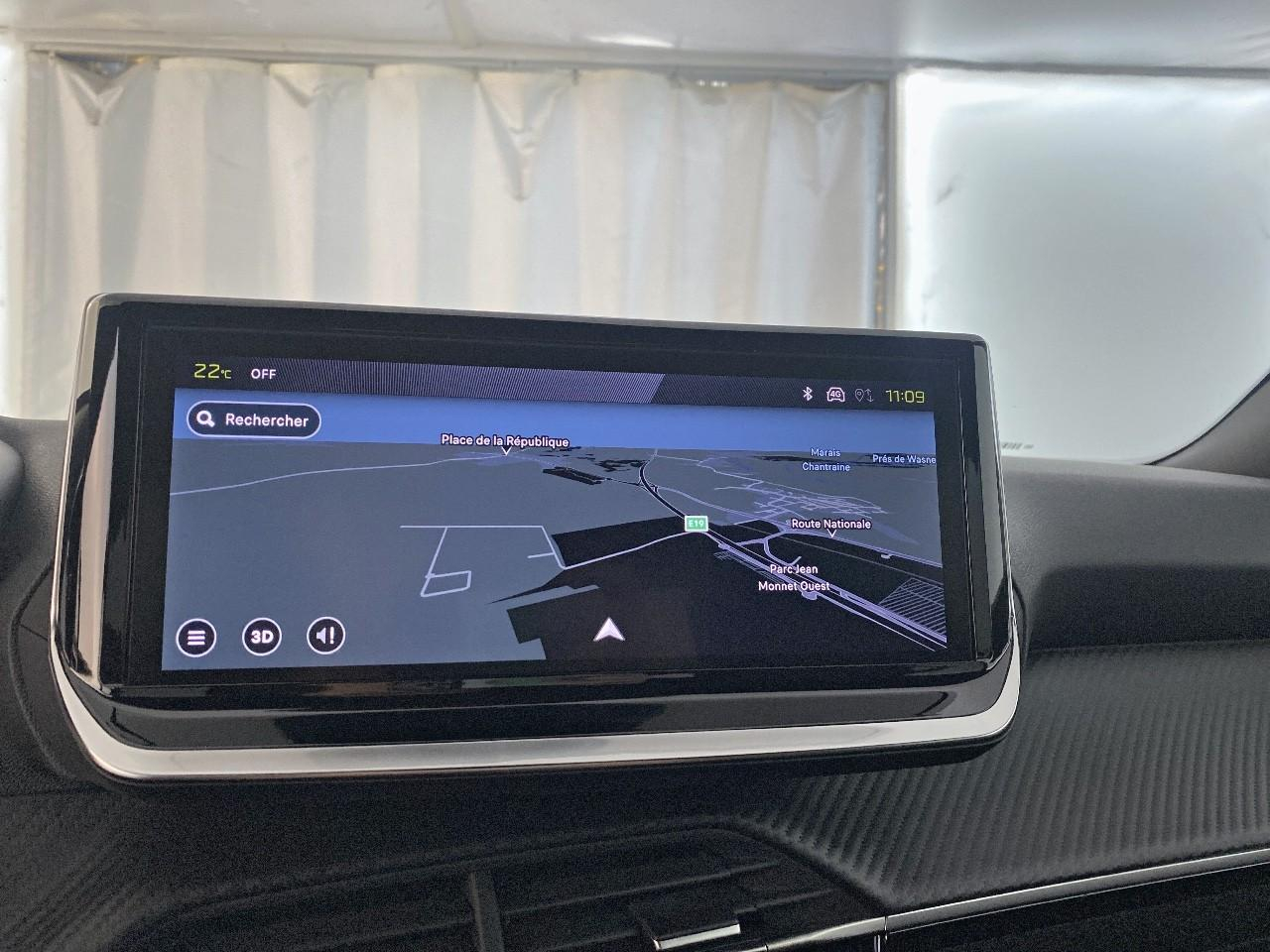 Peugeot 2008 hybrid 145 ch e-dcs6 allure — photo 14