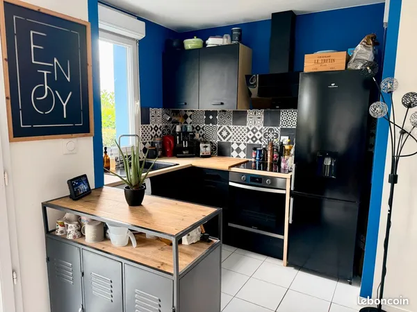 T2 meublé 44 m² - terrasse, piscine, 2 parkings - Cavignac (33620)