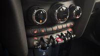 Mini Mini Cooper 136ch Edition Premium Plus BVA7 — photo 26