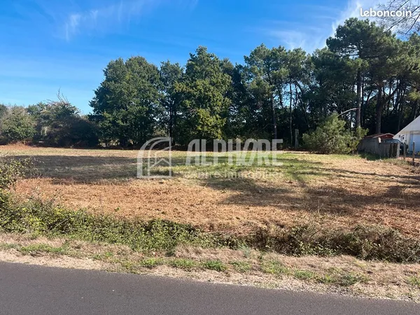 Terrain 1047 m² CHAUMES EN RETZ