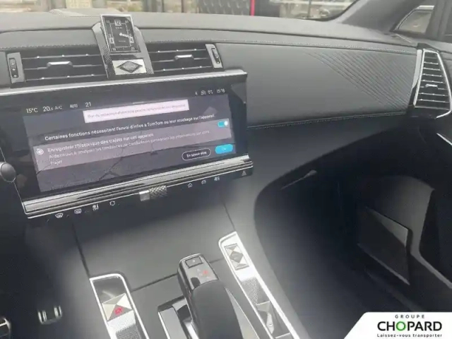 Ds Ds 7 hybride rechargeable e-tense 300 eat8 4x4 — photo 12