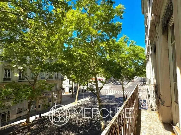 Appartement 7 pièces 142 m²