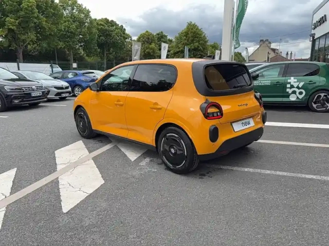 Renault Twingo e-tech electrique 80 ch autonomie urbaine — photo 3