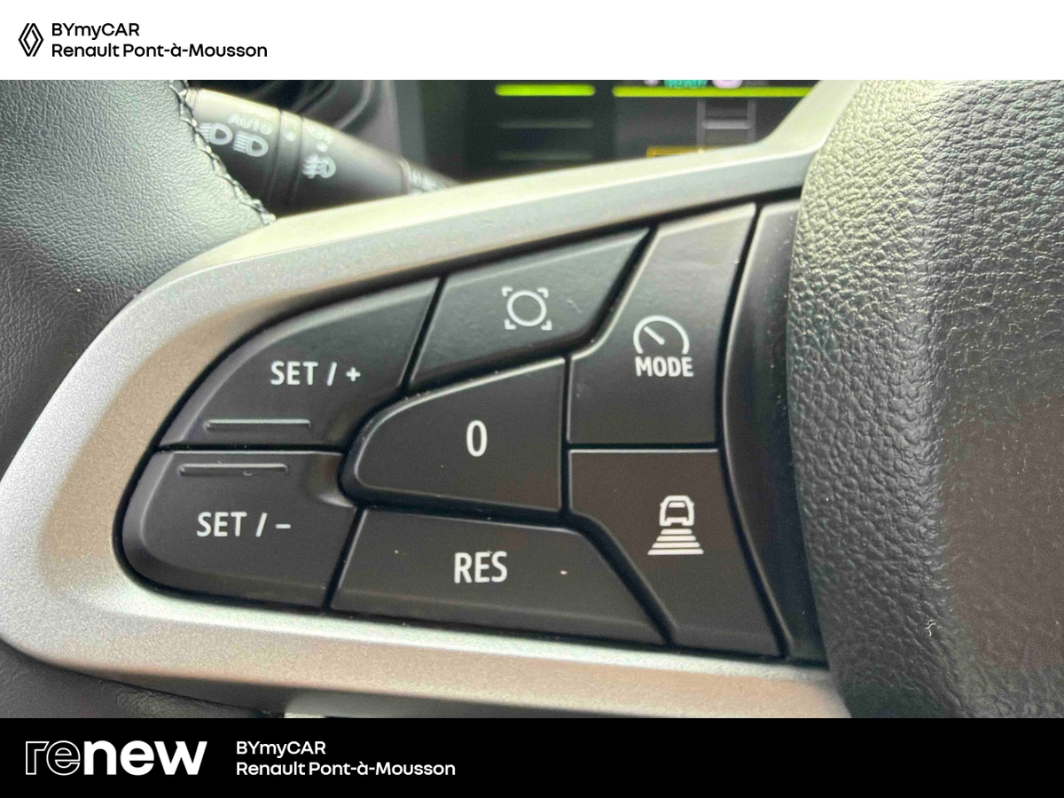 Dacia Duster Hybrid 155 — photo 19