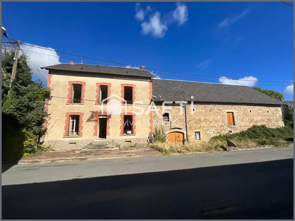 Authentique maison de caractère avec magnifique grange, étable, terrain.