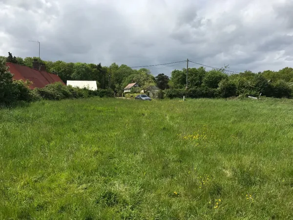 Terrain 717 m²