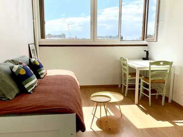Loue studio 18m² lumineux 5ème étage avec ascenseur Disponible à partir du 1er Décembre 2026