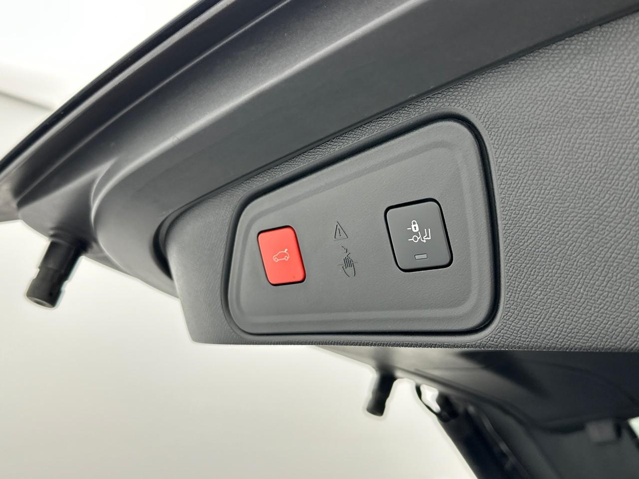 Peugeot 3008 puretech 130ch s&s eat8 gt pack — photo 42